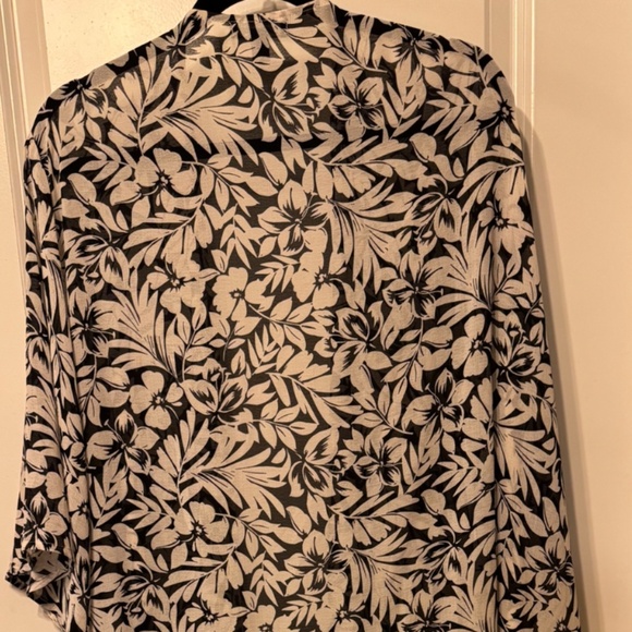Torrid Size 5 Longline Black & Ivory Floral Kimono Duster 🌿🖤 - Picture 2 of 7